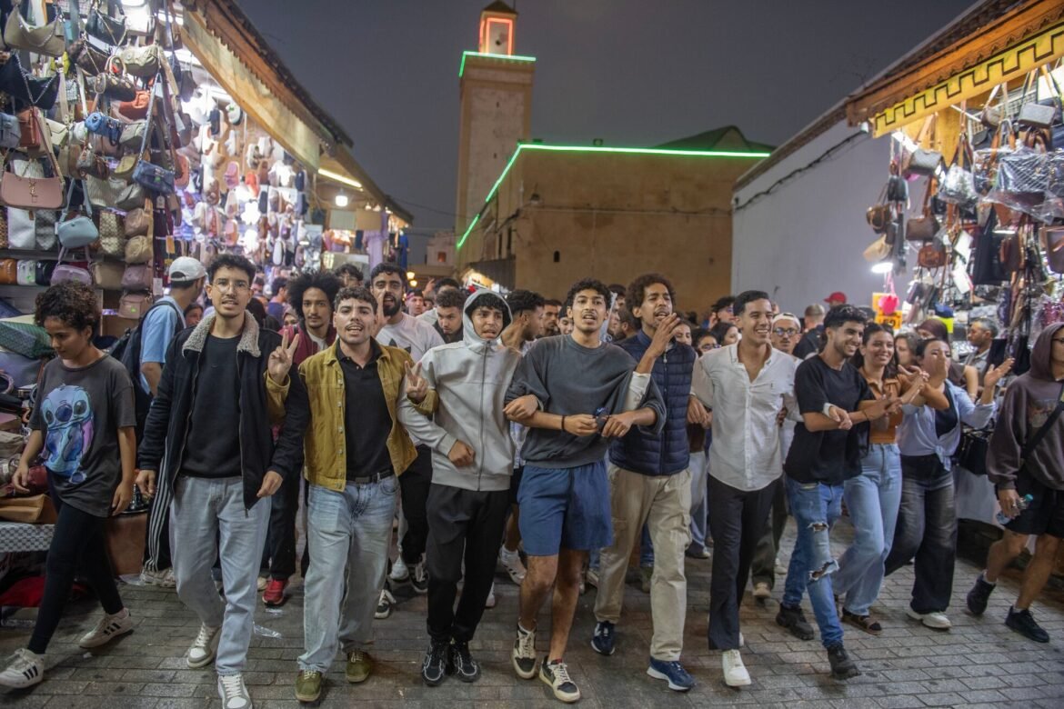 شباب-مغاربة-مظاهرة-.jpg
